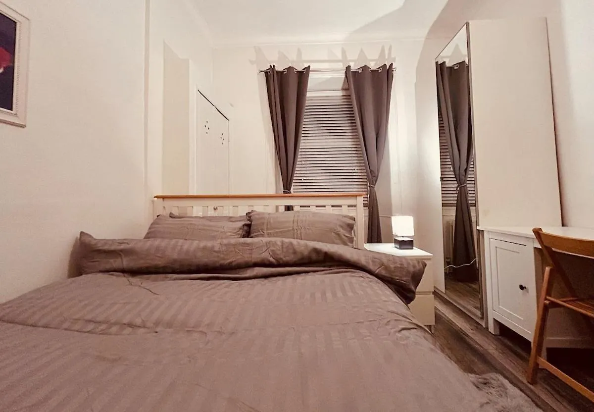 Edinburgh Attractions Retreat Apartment